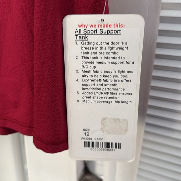 NWT Lululemon Red Sleeveless Athletic Tank Top size 12 - Picture 2 of 4